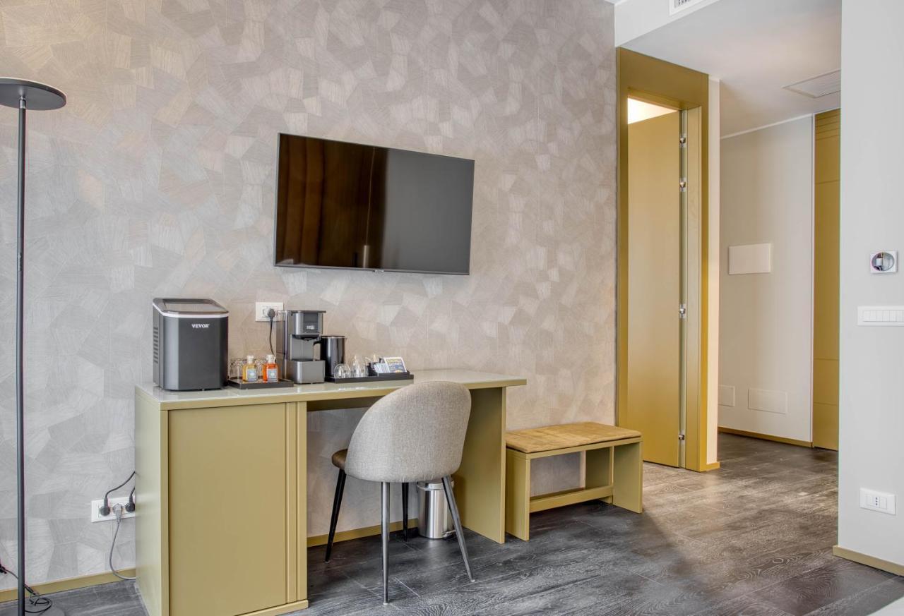 Le Suite Del Corso The Smart Boutique Aparthotel By Ospitami Милано Екстериор снимка