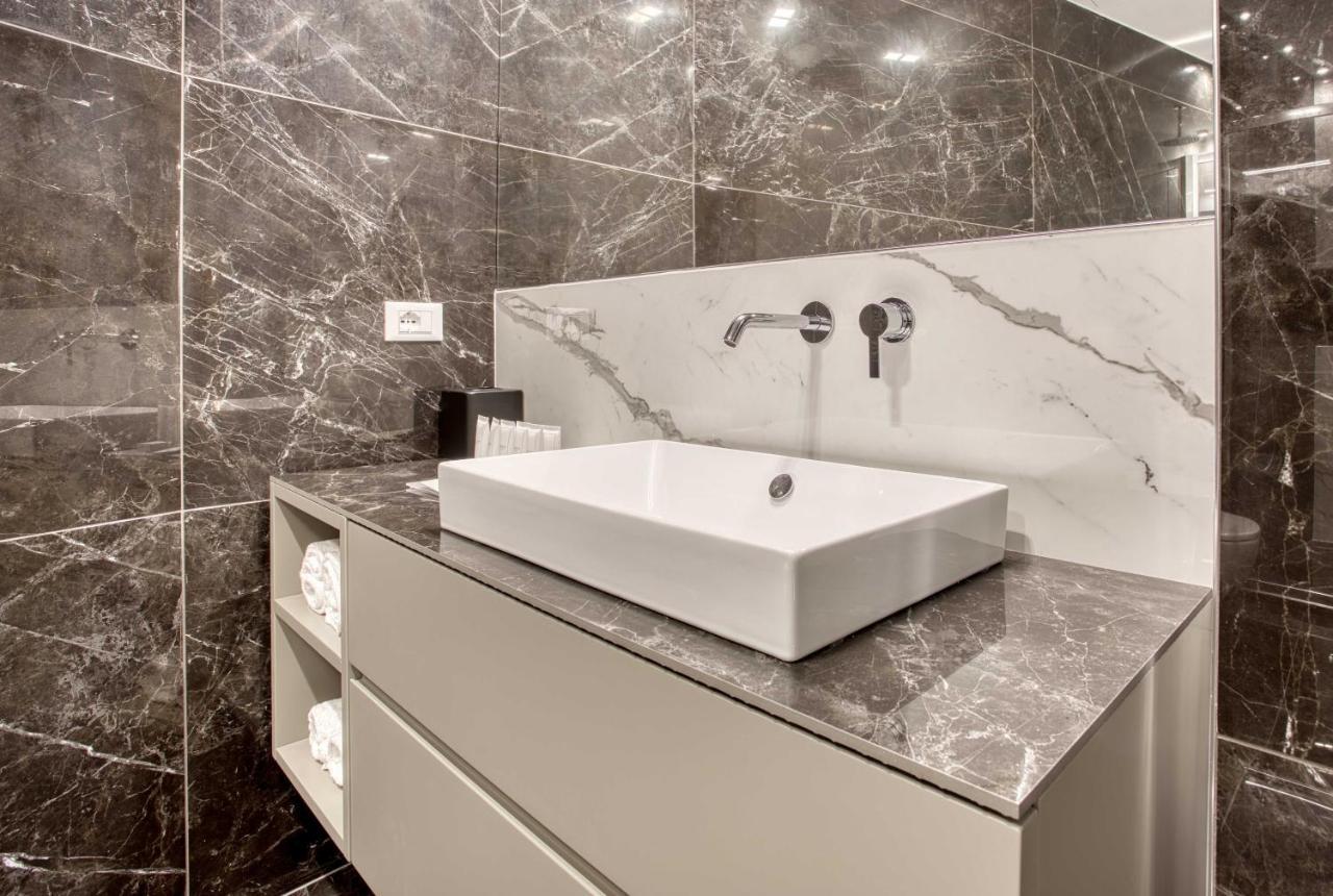 Le Suite Del Corso The Smart Boutique Aparthotel By Ospitami Милано Екстериор снимка